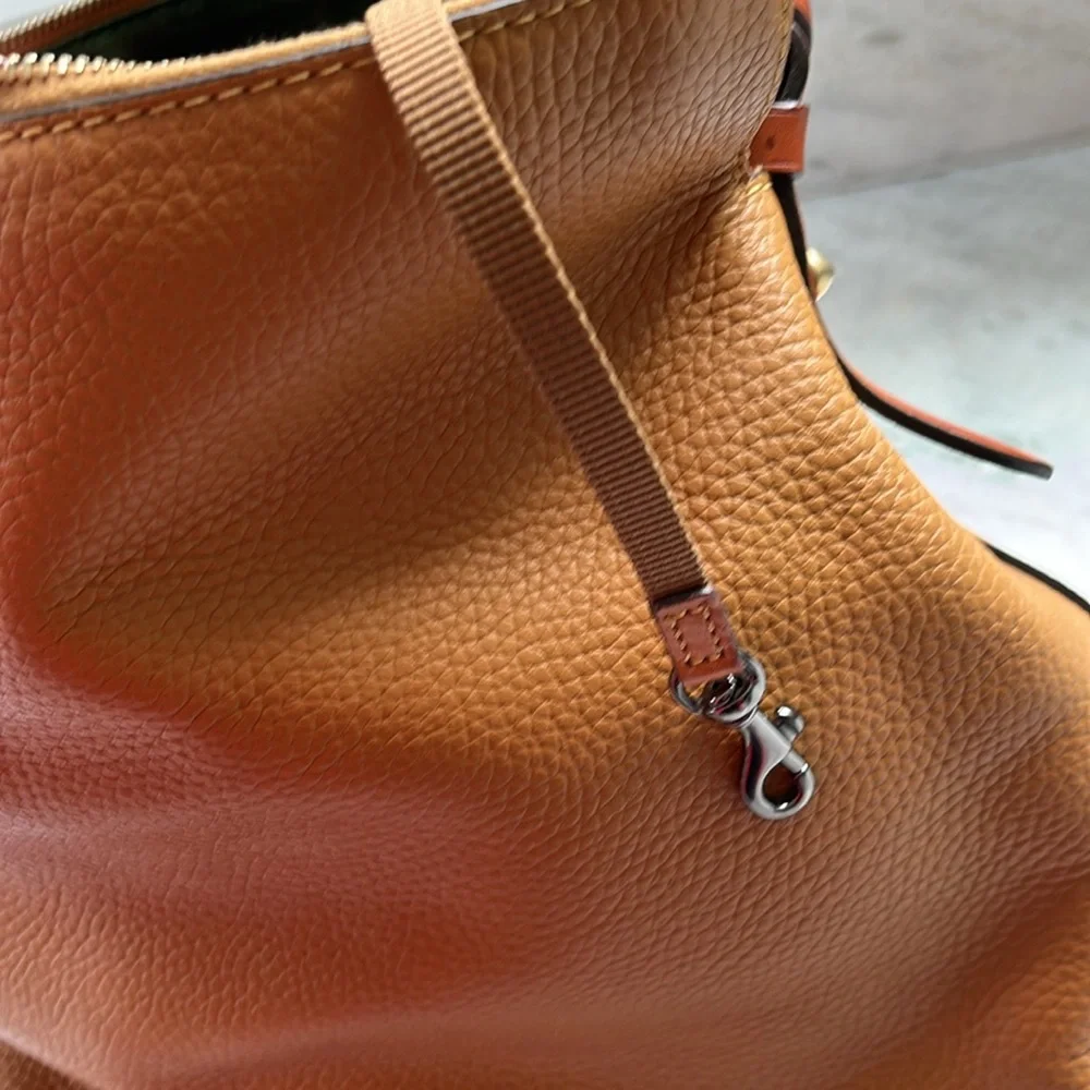 Dooney & Bourke Tan Leather Shoulder Bag GUC - Picture 13 of 16